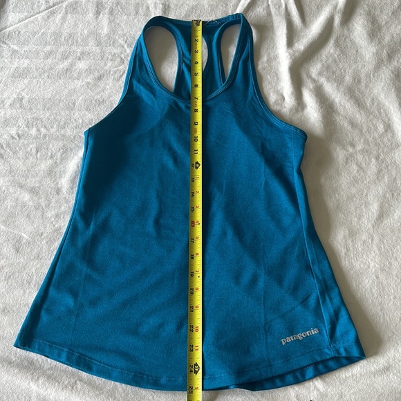 Patagonia tank size small - Picture 4 of 5